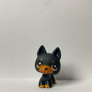 Littlest pet shop Doberman